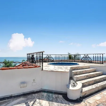 Puerto Banus Modern Luxury 8bdrms Whit Beachfront Villa Marbella