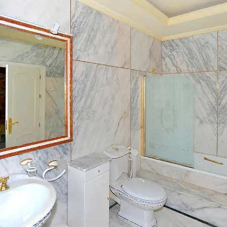 Villa Puerto Banus Modern Luxury 8bdrms Whit Beachfront
