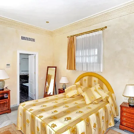 Villa Puerto Banus Modern Luxury 8bdrms Whit Beachfront *