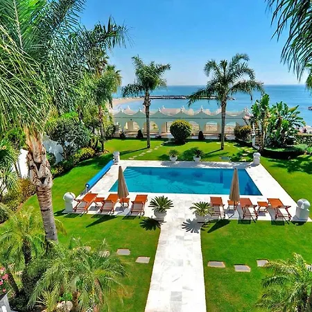 Puerto Banus Modern Luxury 8bdrms Whit Beachfront Villa